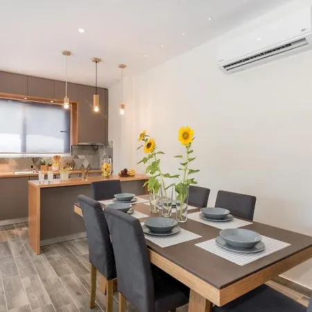 Villa Maridenia - Family Escape With Private Pool, By Zantewize