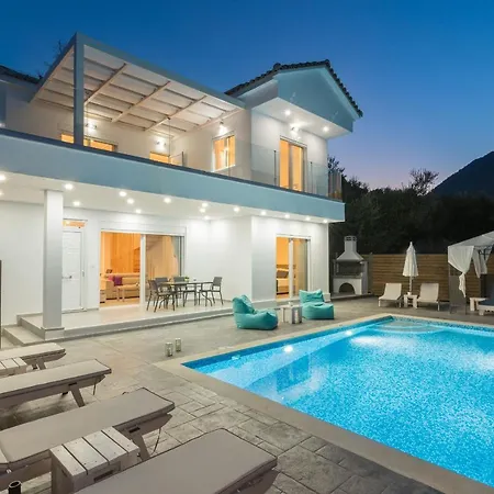 Maridenia - Family Escape With Private Pool, By Zantewize