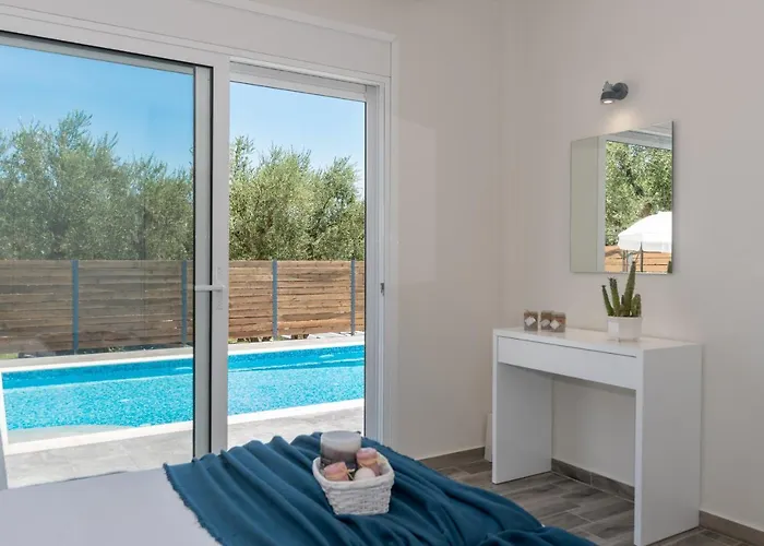 Maridenia - Family Escape With Private Pool, By Zantewize