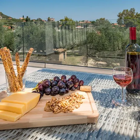 Maridenia - Family Escape With Private Pool, By Zantewize Villa Lithakiá