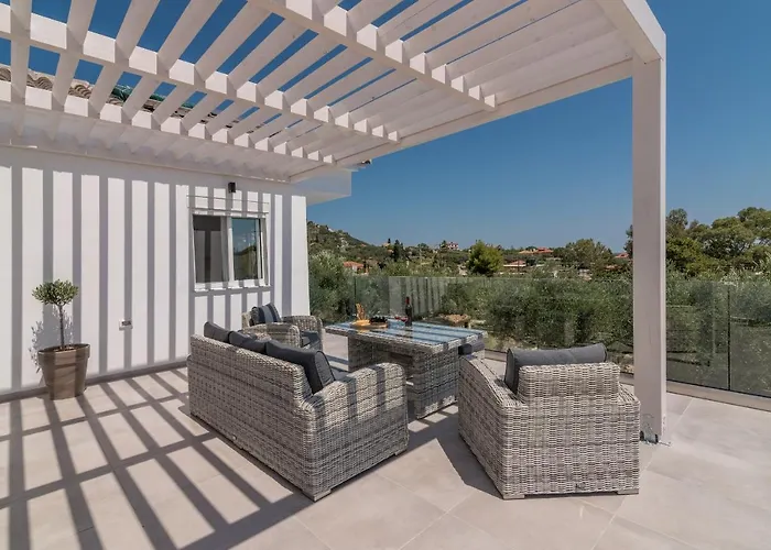 Vila Maridenia - Family Escape With Private Pool, By Zantewize Lithakia (Zakynthos)