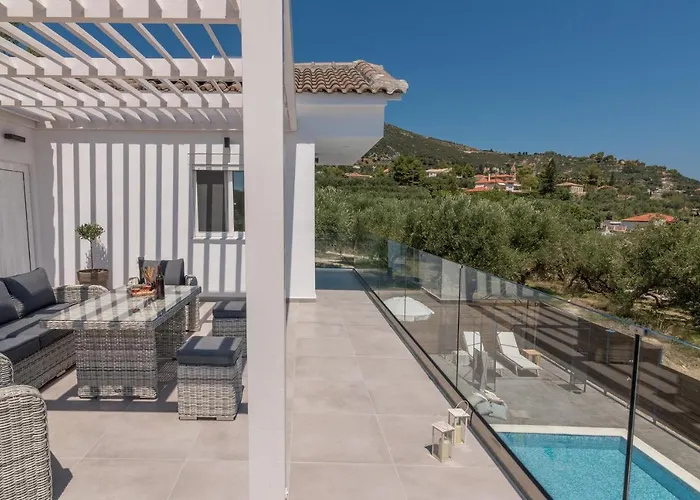 Maridenia - Family Escape With Private Pool, By Zantewize *
