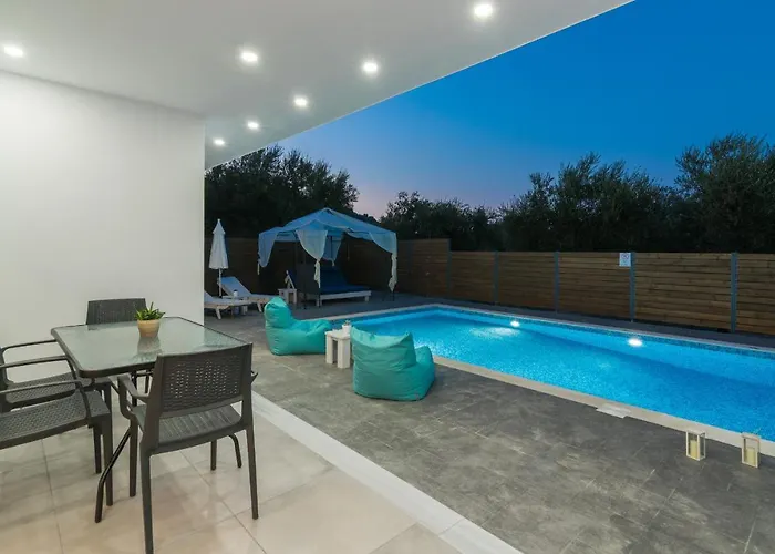 Maridenia - Family Escape With Private Pool, By Zantewize