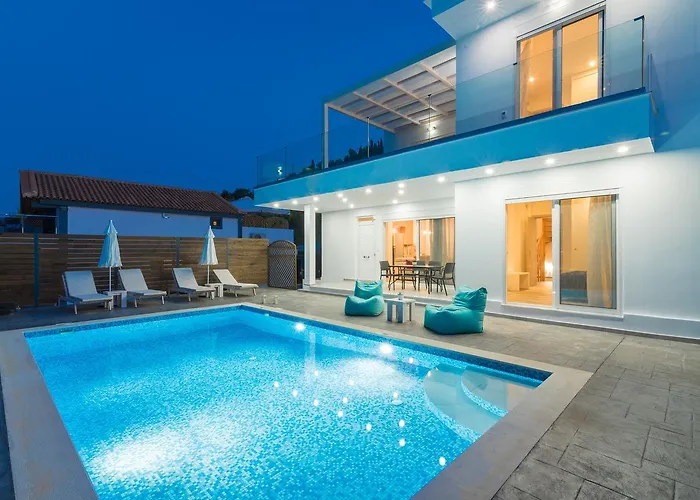 Vila Maridenia - Family Escape With Private Pool, By Zantewize